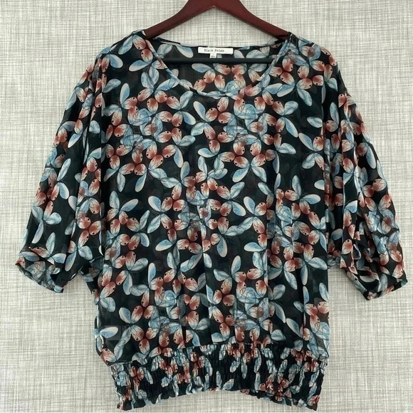 Black Rainn Tops - Black Rainn Floral Chiffon Pullover Scoop neck 1/2 Sleeve Elastic Hem Women's L